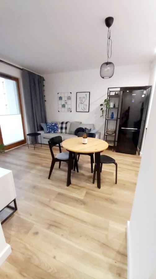 Apartament Zajezdnia Wrzeszcz Daire Gdansk Dış mekan fotoğraf