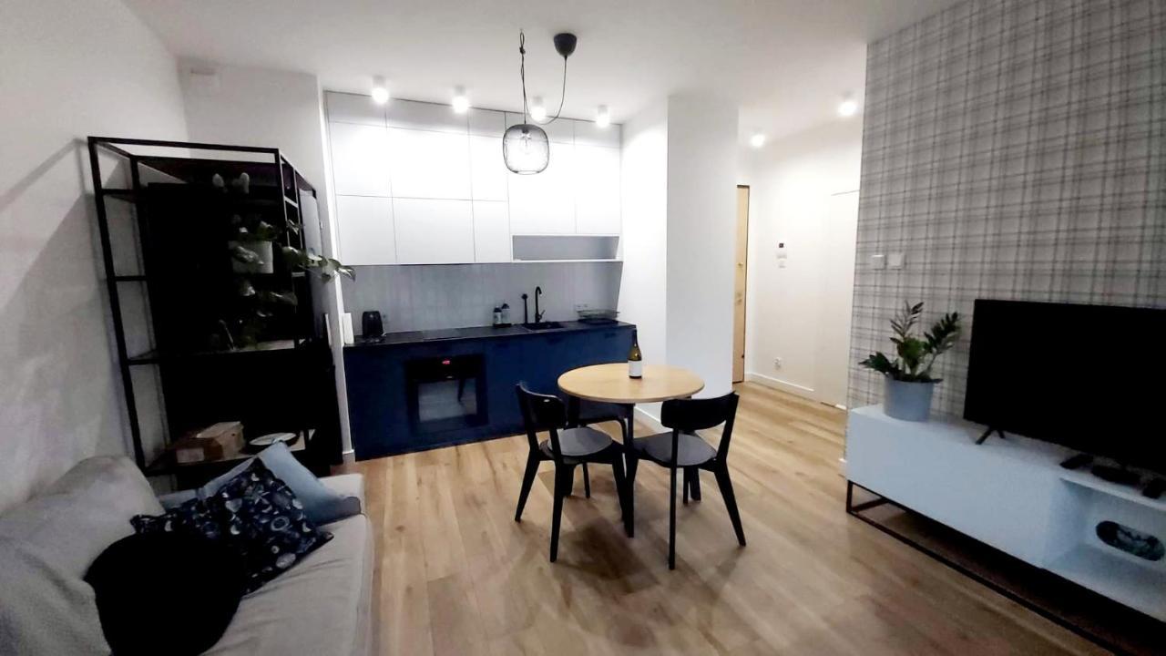 Apartament Zajezdnia Wrzeszcz Daire Gdansk Dış mekan fotoğraf